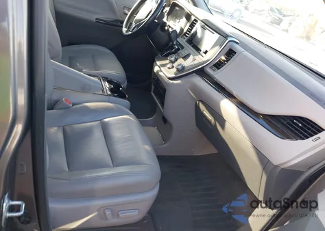 2015 Toyota Sienna Xle Premium 8 Passenger z USA, uszkodzony, nr VIN 5TDYK3DC5FS564963